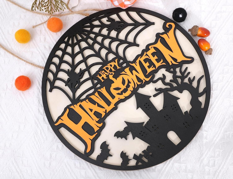 Personalized Halloween Welcome Wood Sign - Indoor Party Decorations With Ghosts And Garland For Home