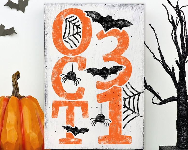 Personalized October 31 Halloween Canvas For Spooky DéCor