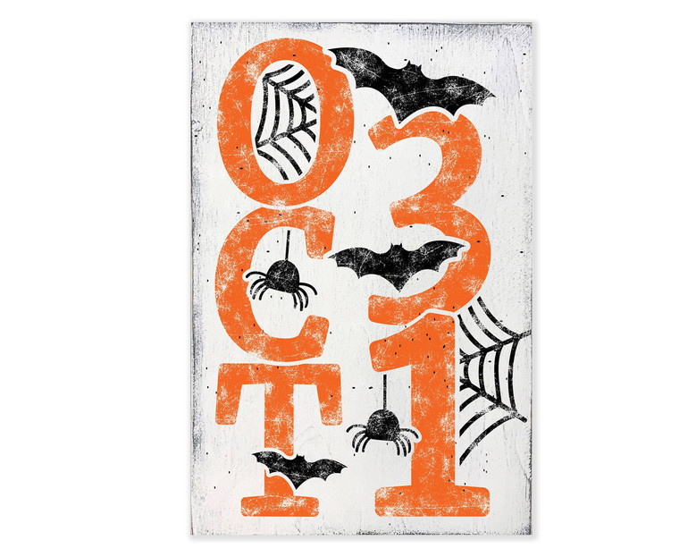 Personalized October 31 Halloween Canvas For Spooky DéCor