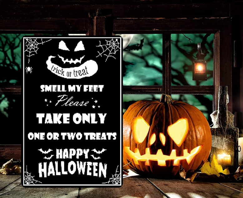 Gothic Trick Or Treat Metal Sign - Indoor Outdoor Halloween Decoration For Garage, Bar, Patio, Kitchen