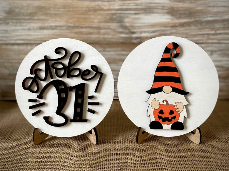 Charming Halloween Gnome Sign - October 31 Haunted House Decor For Tiered Tray