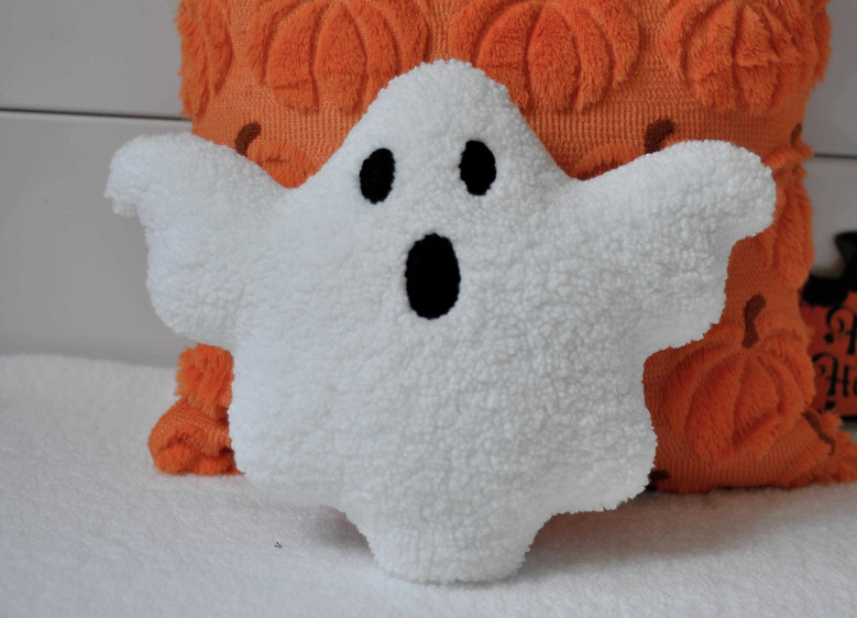 Spooky Halloween Ghost Plush Pillow - Soft Sherpa Boo Decor For Kids & Adults