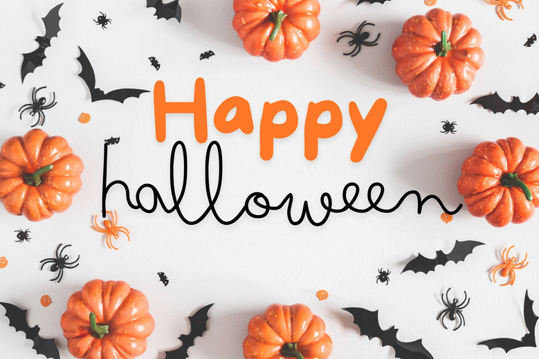 Spooky Season Soy Wax Candle – Amber Jar Halloween Decor with Gothic Fall Vibes