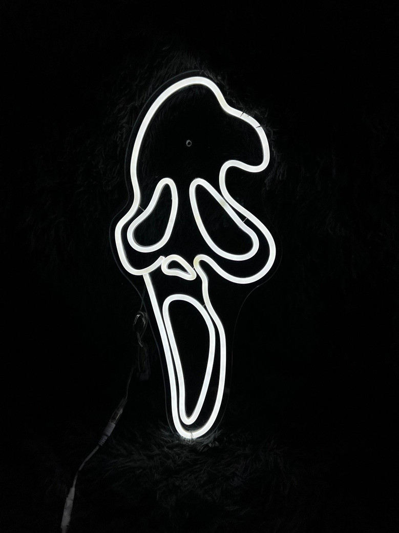 Scream Ghostface Neon Sign – Spooky LED Halloween Wall Decor for Horror Fans