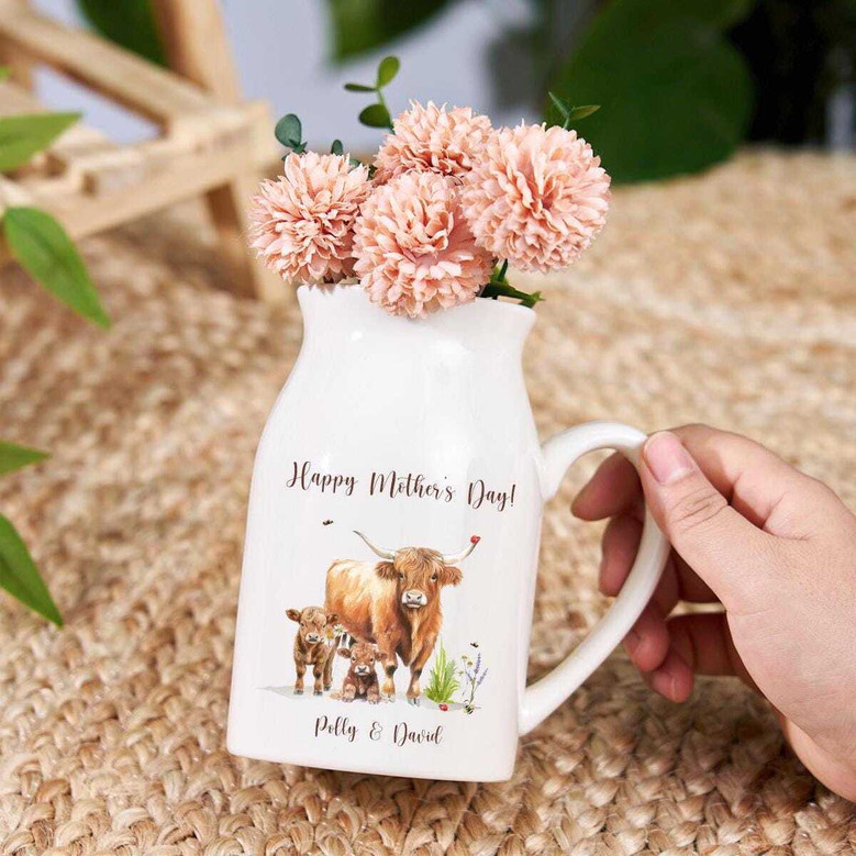 Thoughtful Mother's Day Ceramic Flower Vase With Custom Highland Cow Design For Mom Or Grandma Gift