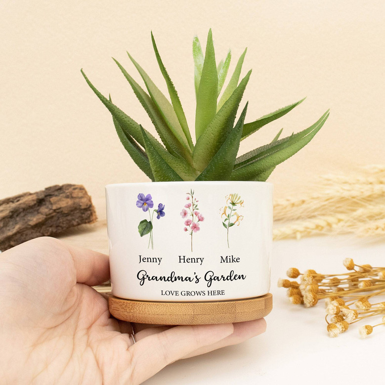 Thoughtful Grandma's Garden Ceramic Plant Pot – Gift For Mom With Birth Flower Customization For Outdoor DéCor