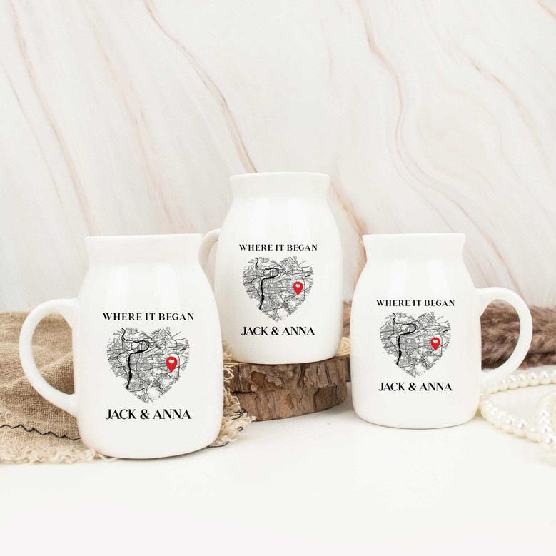 Custom Couples Map Ceramic Flower Vase For Anniversary Or Valentine's Day - Personalized Gift For Home DéCor