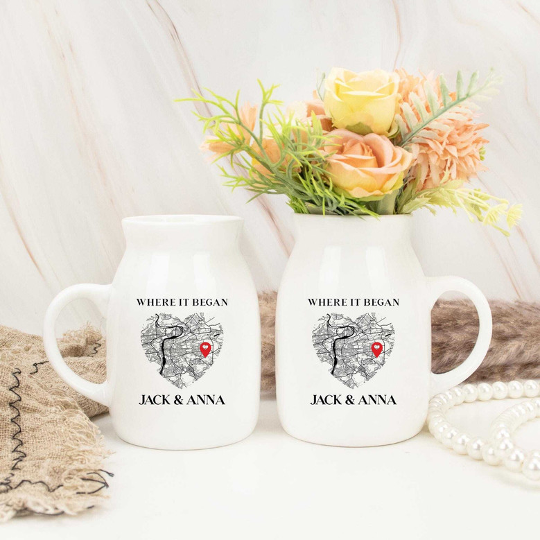 Custom Couples Map Ceramic Flower Vase For Anniversary Or Valentine's Day - Personalized Gift For Home DéCor