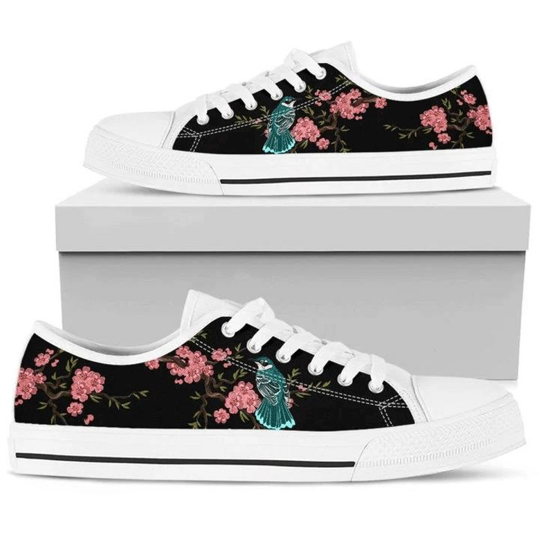 Chaussures basses avec fleurs de cerisier Sakura japonaises et oiseaux