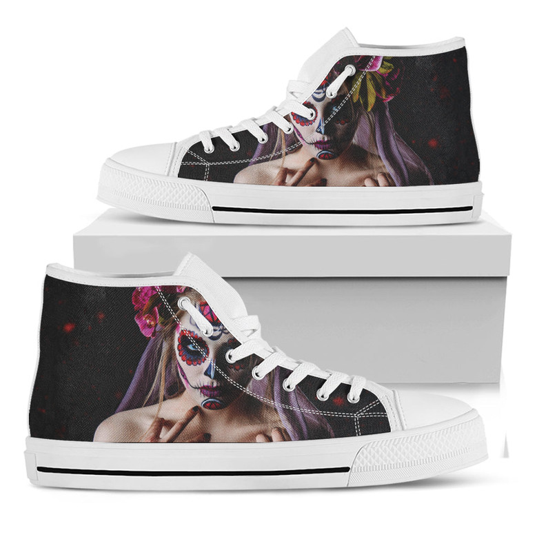 Calavera Girl Day Of The Dead Print White High Top Shoesを日本語に訳すと、「カラベラガールデイオブザデッドプリントホワイトハイトップシューズ」です。