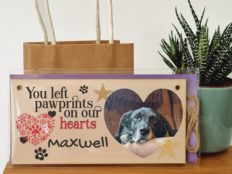 Personalized Pet Memorial Wooden Sign With Pawprints – Heartfelt Home Decor For Pet Lovers