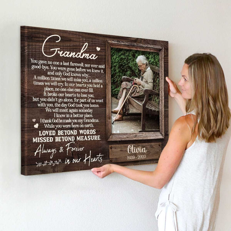 Memorial canvas gift for loss of grandmother with In Loving Memory message, thoughtful bereavement decor to remember grandma