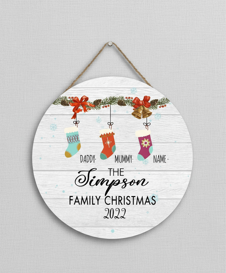 Family Name Christmas Round Wood Sign, Custom Holiday Decor