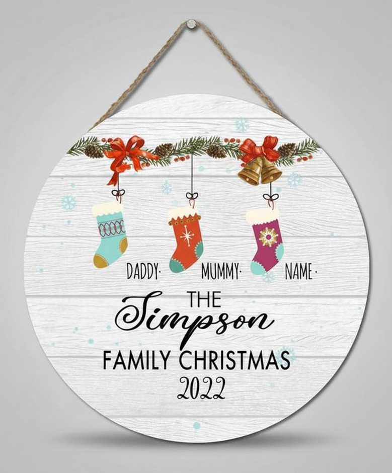 Family Name Christmas Round Wood Sign, Custom Holiday Decor
