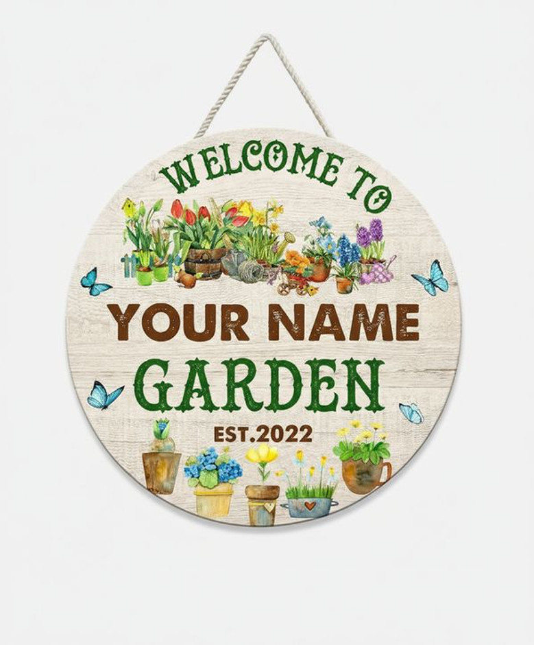 Blooming Garden Welcome Custom Name Floral Round Wood Sign