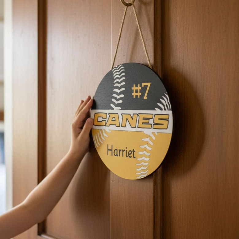 Custom Sport Round Wood Sign Locker Decor for Team Travel Ball