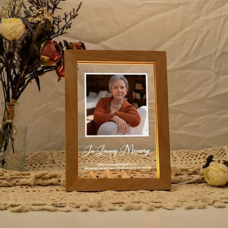 A Gift of Remembrance Custom Photo Frame Lamp for Christmas A Gift of Remembrance Custom Photo Frame Lamp for Christmas