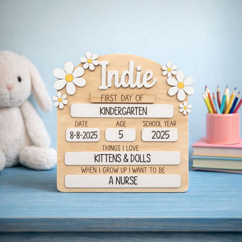 Daisy Dreams - Personalized First/Last of School Sign Milestone Board