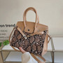 Stylish New Five Colors Snakeskin Pattern Lock Buckle Adjustable Crossbody Handbag 25Cm(L)* 11Cm(W)* 19Cm(H)