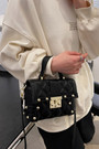 Stylish New Four Colors Quilted Lock Buckle Metal Rivet Adjustable Crossbody Handbag 19Cm(L)* 8.5Cm(W)* 13Cm(H)