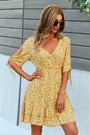 New Style Fresh Floral Batch Printing V-Neck Elbow Sleeve Loose Fashion Dress