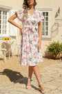 S-2Xl Summer New Plus Size 4 Colors Flower Batch Printing Inelastic Chiffon V-Neck Stylish Vacation Style Midi Dress With Belt