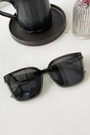 One Pc New Stylish Four Colors Square Shape Plastic Frame Metal Letter Decor Uv Protection Polarized Sunglasses