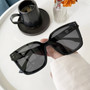 One Pc New Stylish Four Colors Square Shape Plastic Frame Metal Letter Decor Uv Protection Polarized Sunglasses
