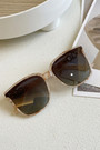 One Pc New Stylish Six Colors Square Shape Plastic Frame Legs Polarized Uv Protection Sunglasses