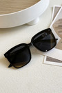 One Pc New Stylish Six Colors Square Shape Plastic Frame Legs Polarized Uv Protection Sunglasses