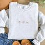 Cute Daisy Embroidered Sweatshirt, Minimalist Daisy Embroidered Sweater For Mom