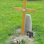 Thoughtful Grandma Memorial Metal Grave Marker Plaque - Waterproof Sympathy Garden Stake For Cemetery Decoration