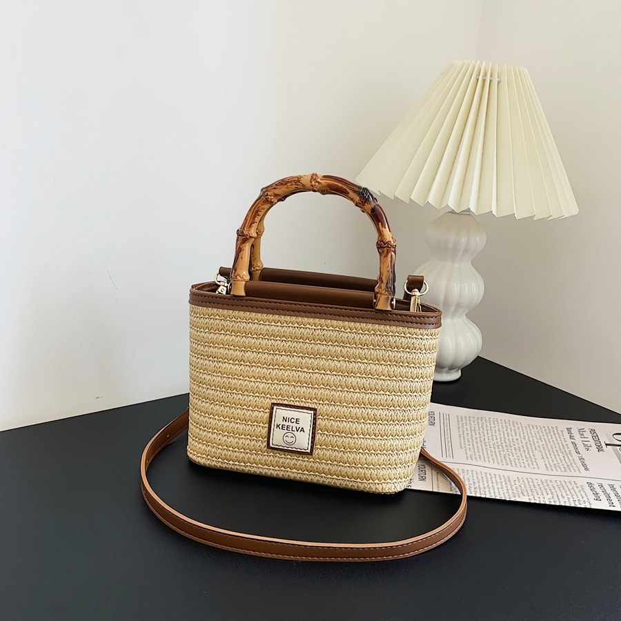 Stylish New Two Colors Letter Labeling Wooden Handle Zip-Up Adjustable Crossbody Beach Straw Handbag 22Cm(L)* 11Cm(W)* 15Cm(H)