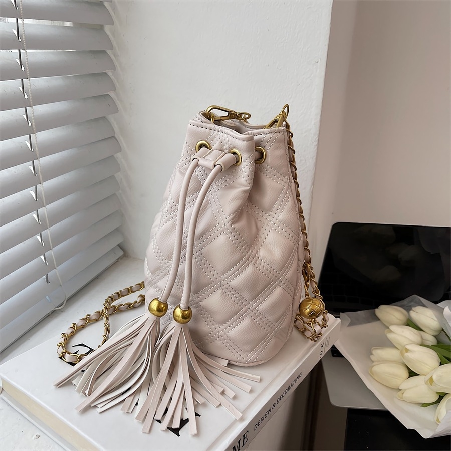 Stylish New Four Colors Quilted Drawstring Tassels Metal Chain Adjustable Crossbody Bag 14Cm(L)* 10Cm(W)* 20Cm(H)