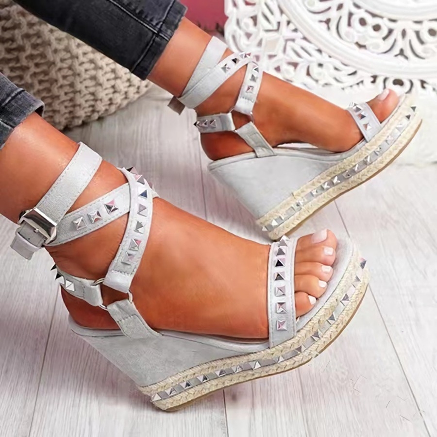 Summer New 3 Colors Rivet Decor Metal-Buckle Adjustable Peep Toe Thick Bottom Stylish High-Heel Sandals(Front Heel Height:4Cm,Back Heel Height:10Cm)