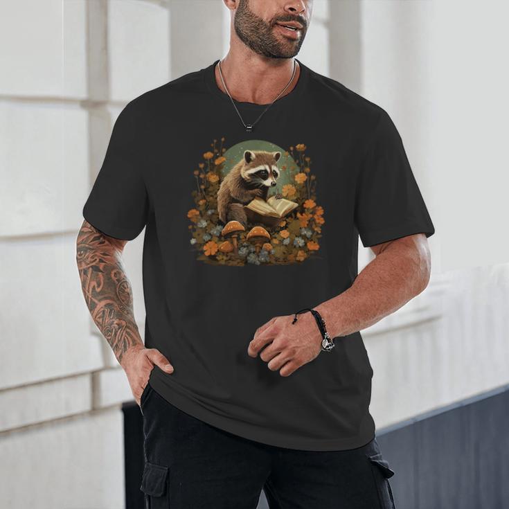 Cottagecore Raccoon Reading Aesthetic Unisex T-Shirt